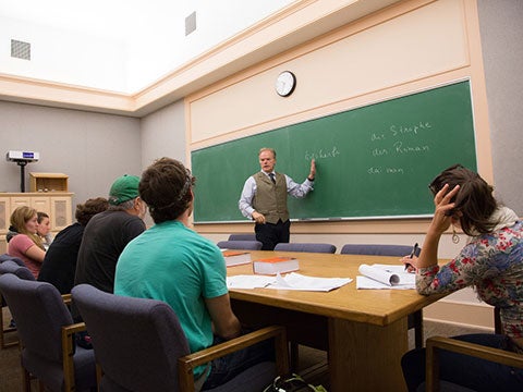 Kenneth Calhoun teaching a class Kenneth Calhoun teaching a class